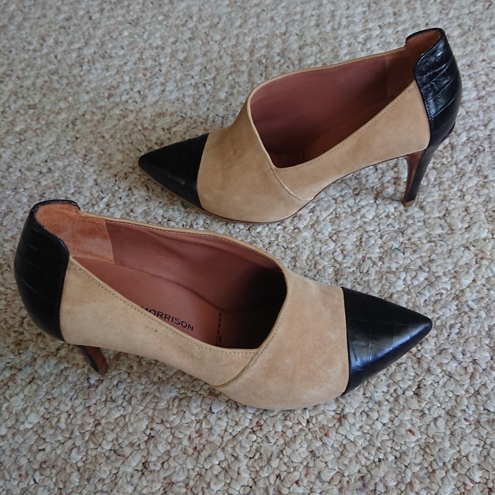 Sigerson Morrison Tan and Black booties size 5.5